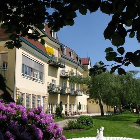 Kurhaus Dr. Petershofer Hotell Wolfsegg am Hausruck Eksteriør bilde